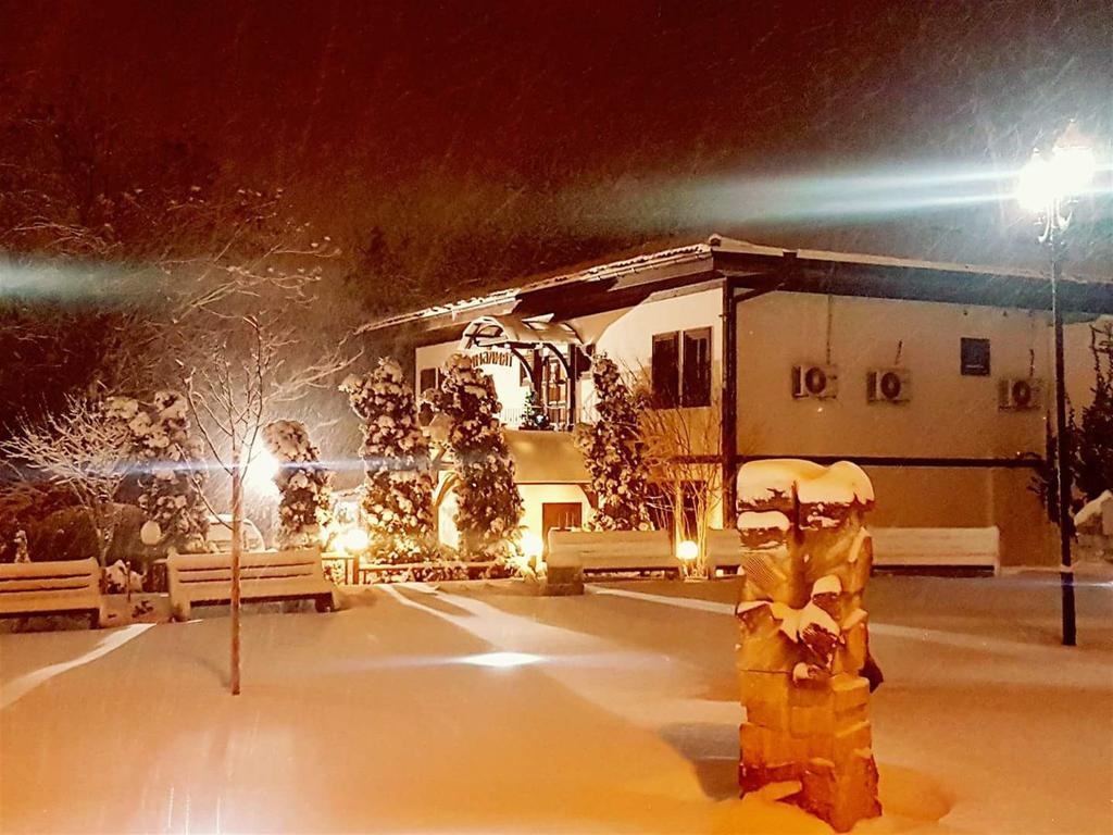 Hotel Minaliat Vek Shumen Exterior foto